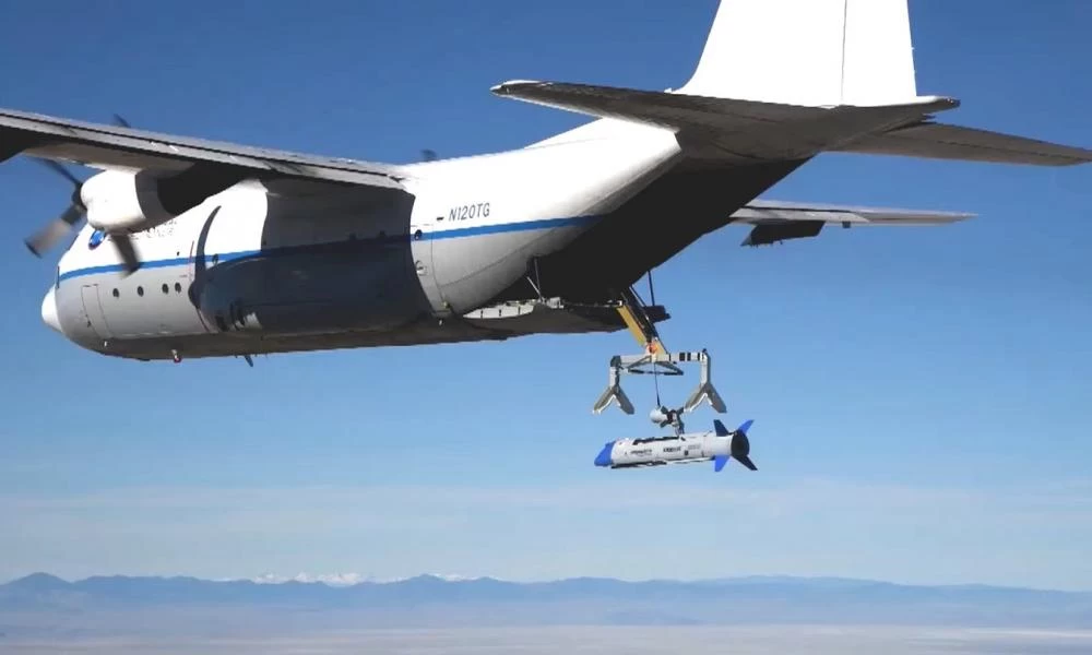Αποκάλυψη : C-130 άρπαξε με επιτυχία το Drone Gremlins στον αέρα